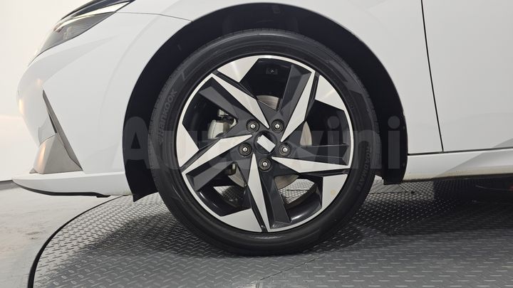 Hyundai Avante 2023 — 5