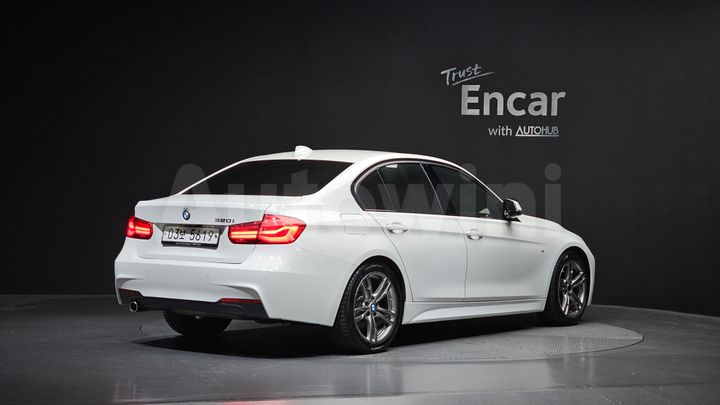 BMW 3 Series 2018 — 2