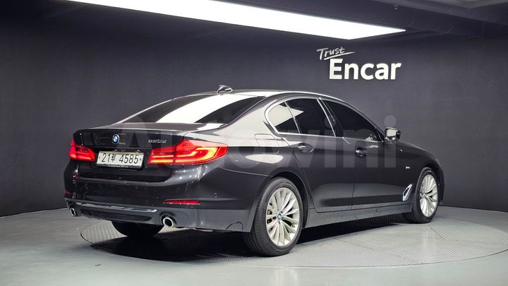 BMW 5 Series 2018 — 2