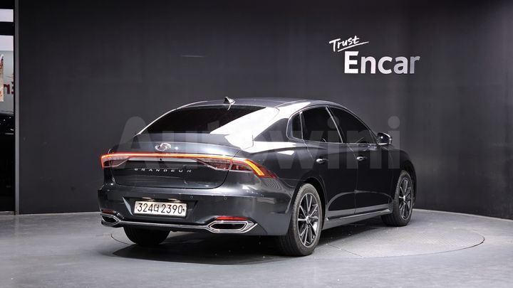 Hyundai Grandeur 2023 — 2
