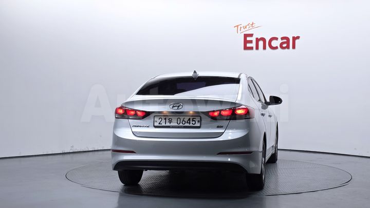 Hyundai Avante 2016 — 4