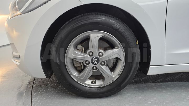Hyundai Avante 2016 — 5