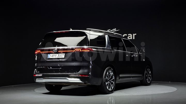 Kia Carnival 2021 — 2