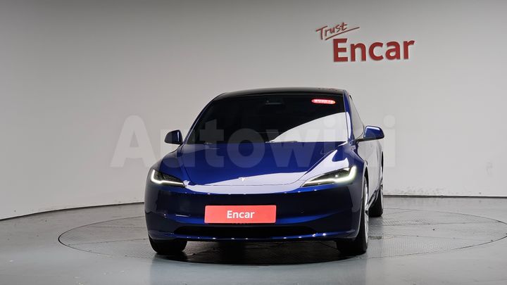 Tesla Model 3 2025 — 2