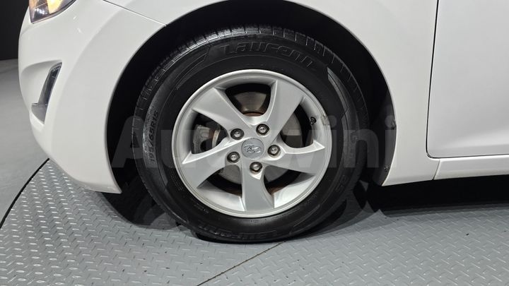 Hyundai Avante 2014 — 5