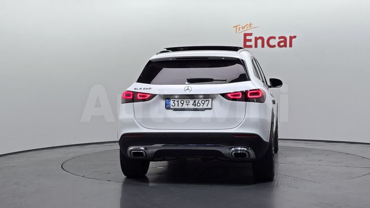 Mercedes Benz GLA Class 2021 — 4