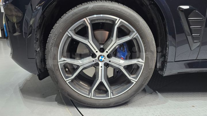 BMW X5 2026 — 5