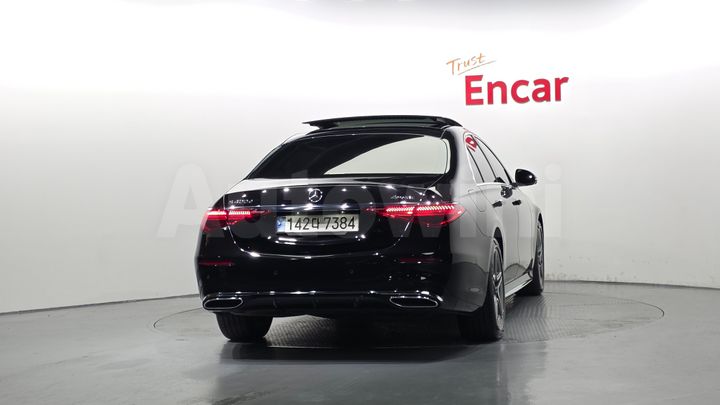 Mercedes-Benz S Class 2022 — 4