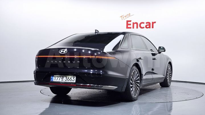 Hyundai Grandeur 2023 — 2