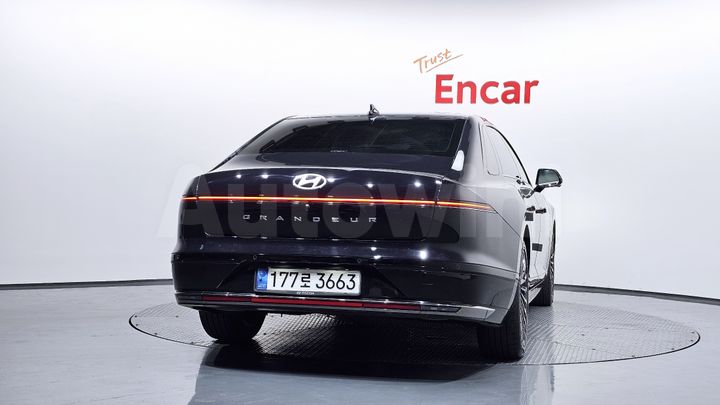 Hyundai Grandeur 2023 — 4