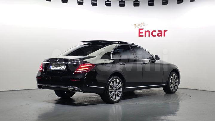 Mercedes-Benz E Class 2020 — 2