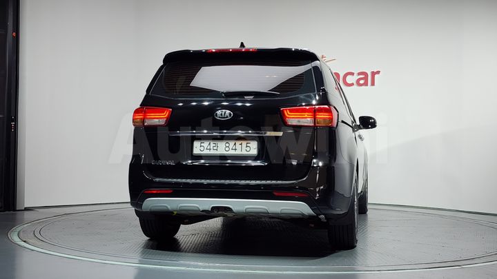 Kia Carnival 2015 — 4