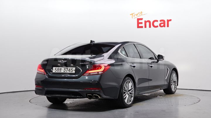Genesis G70 2019 — 2