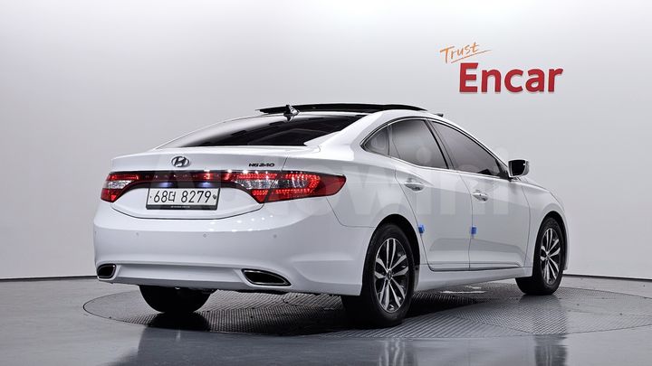 Hyundai Grandeur 2012 — 2