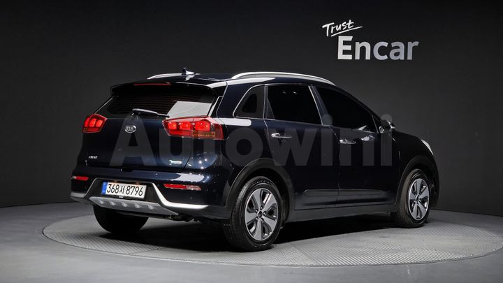 Kia Niro 2017 — 2