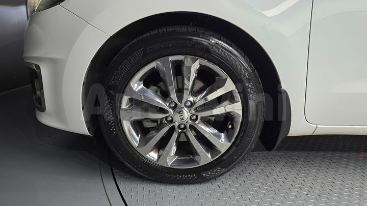 Kia Carnival 2017 — 5