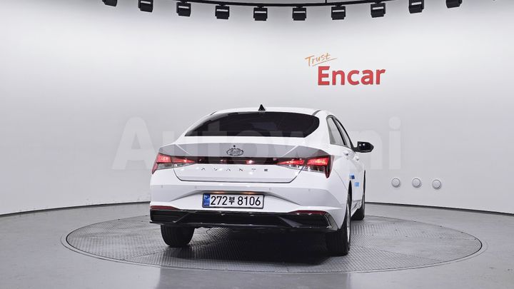 Hyundai Avante 2023 — 4