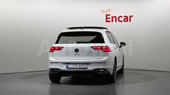 Volkswagen Golf 2024 — 4