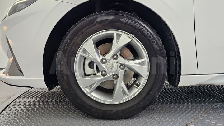 Hyundai Avante 2023 — 5
