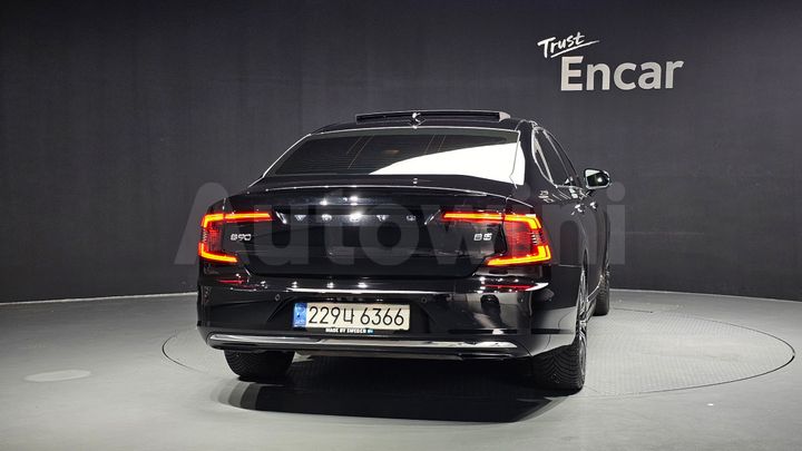 Volvo S90 2023 — 4