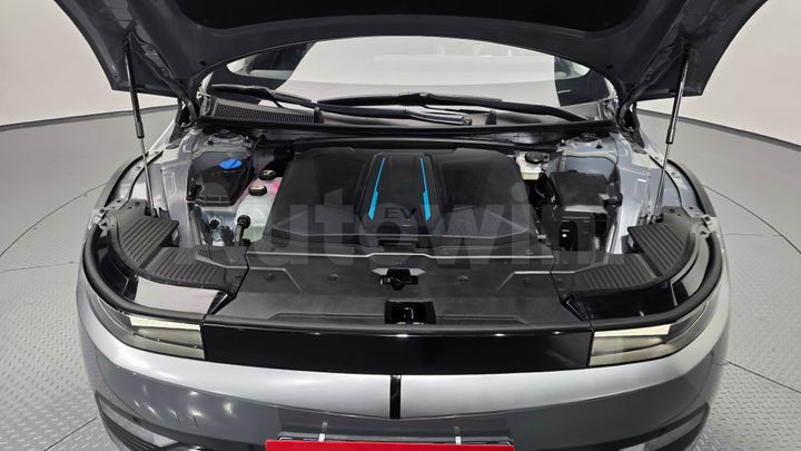 Hyundai Ioniq5 2023 — 5