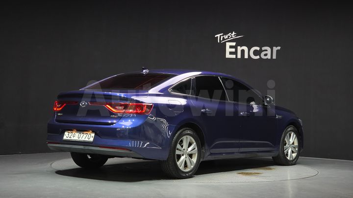 Renault SM6 2016 — 2