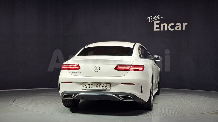 Mercedes Benz E Class 2019 — 4