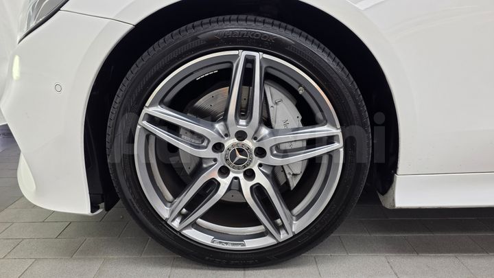 Mercedes Benz E Class 2019 — 5