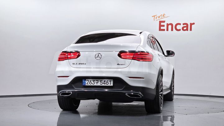 Mercedes Benz GLC Class 2017 — 3