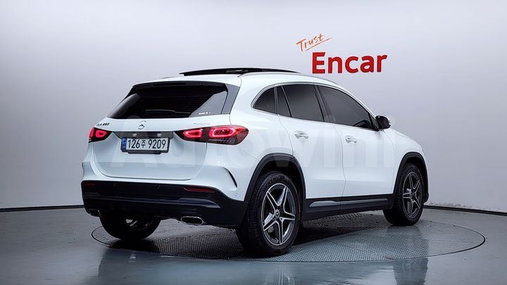 Mercedes Benz GLA Class