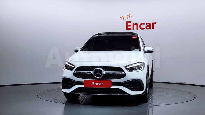 Mercedes Benz GLA Class 2021 — 3