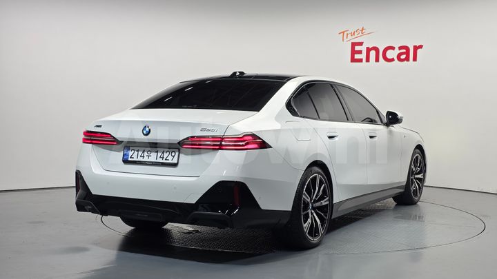 BMW 5 Series 2024 — 2