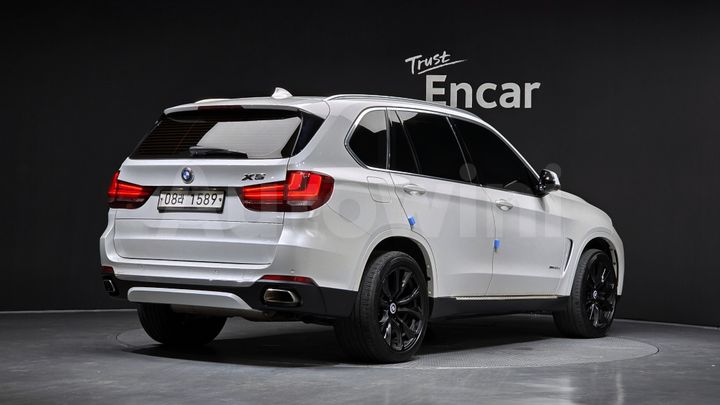 BMW X5 2017 — 2