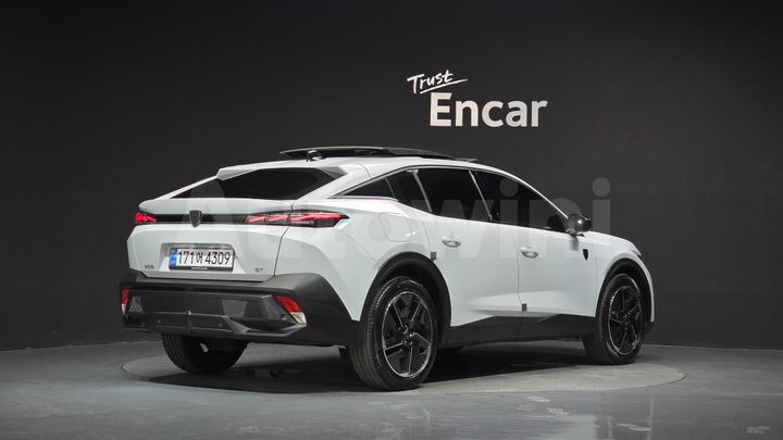 Peugeot 408