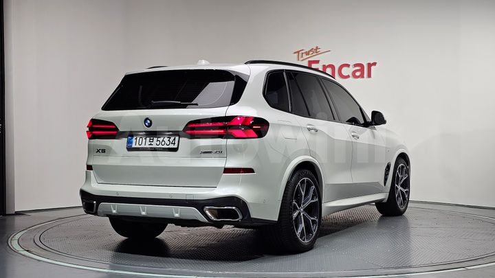 BMW X5 2025 — 2