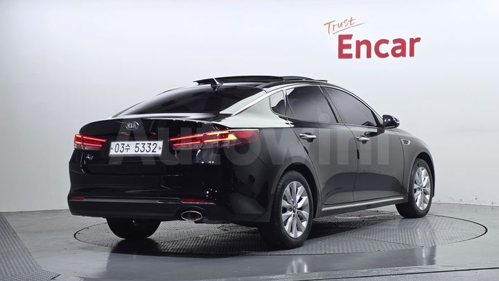 Kia K5 2018 — 2