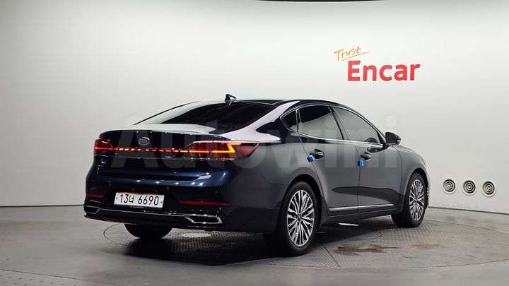 Kia K7 2020 — 2