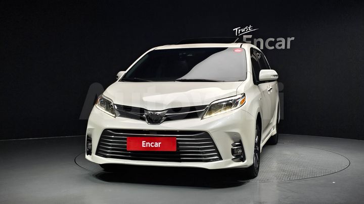 Toyota Sienna 2018 — 3
