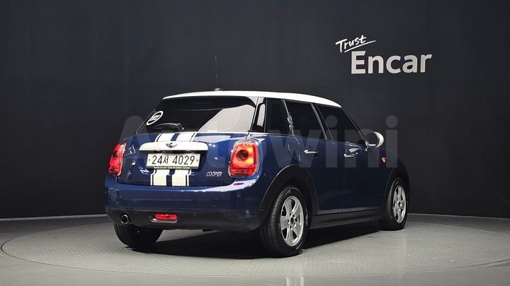 Mini Cooper 2015 — 2