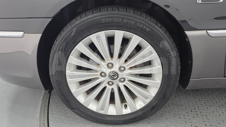 Kia Opirus