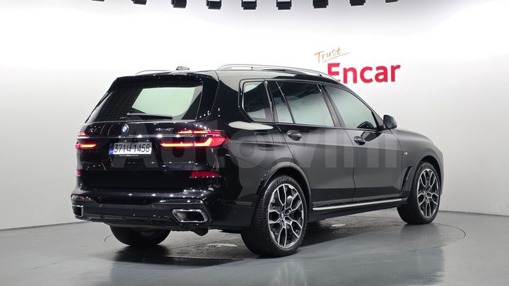 BMW X7 2024 — 2