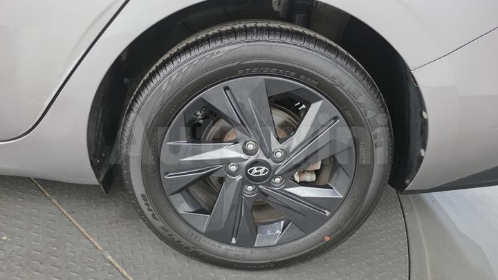 Hyundai Avante 2022 — 5