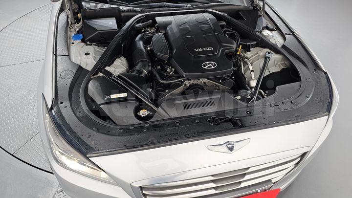 Hyundai Genesis 2015 — 5