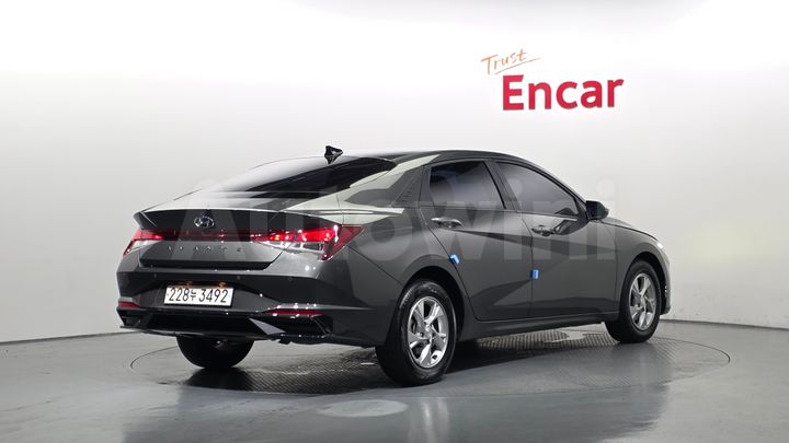 Hyundai Avante 2023 — 2