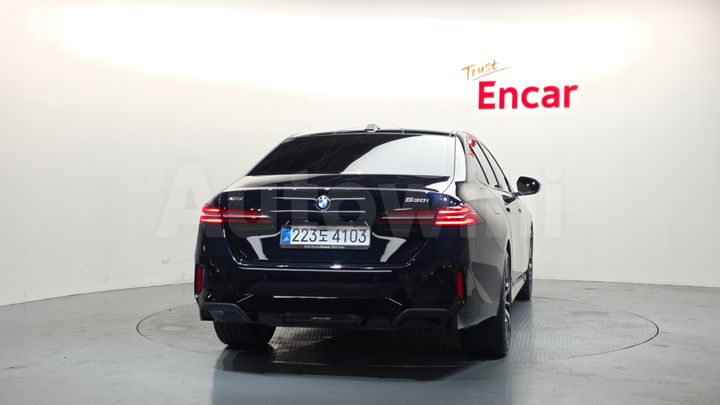 BMW 5 Series 2026 — 4