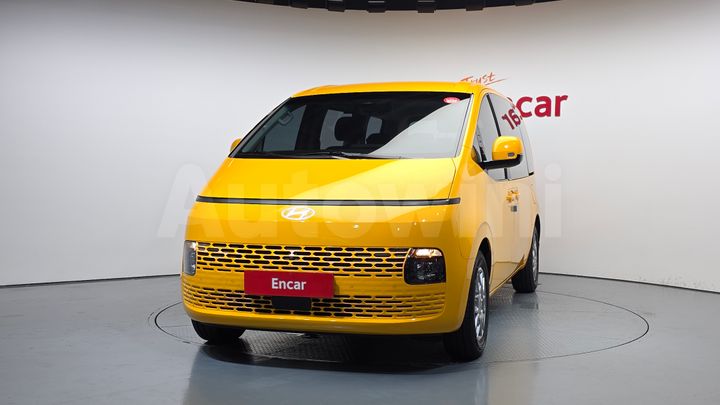Hyundai Staria 2025 — 3