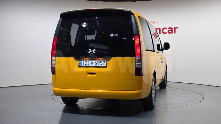 Hyundai Staria 2025 — 4