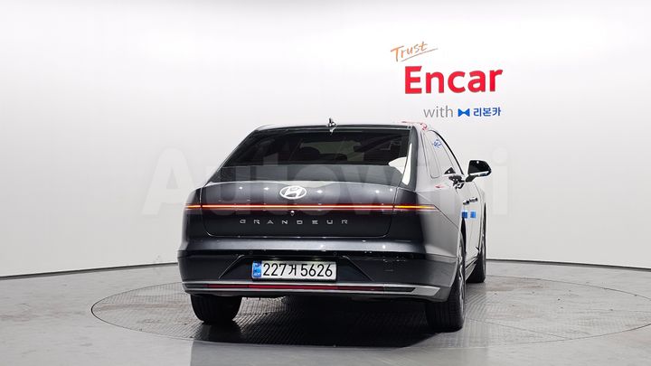 Hyundai Grandeur 2026 — 4