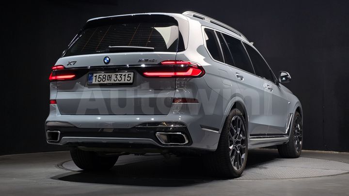 BMW X7 2025 — 2
