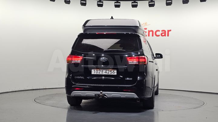 Kia Carnival 2017 — 4